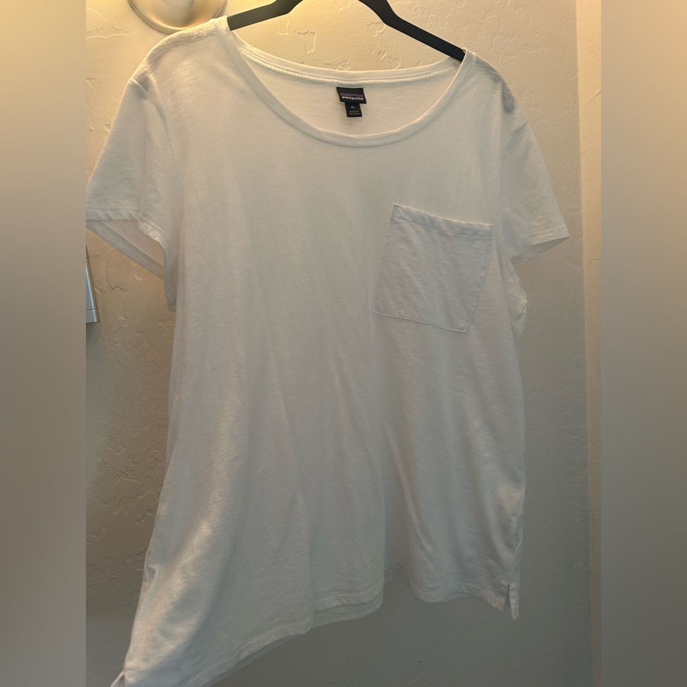 Women’s Patagonia Classic White Tee size XL